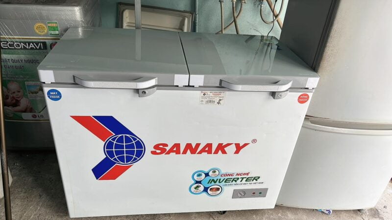 TỦ ĐÔNG MÁT SANAKY INVERTER 220 LÍT VH-2899W4K DÀN ĐỒNG MỚI 95%