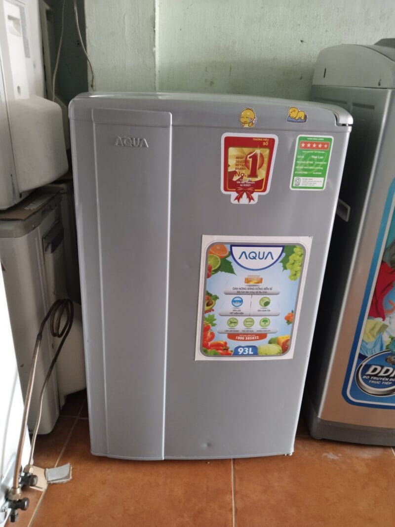 Tủ lạnh mini 90l